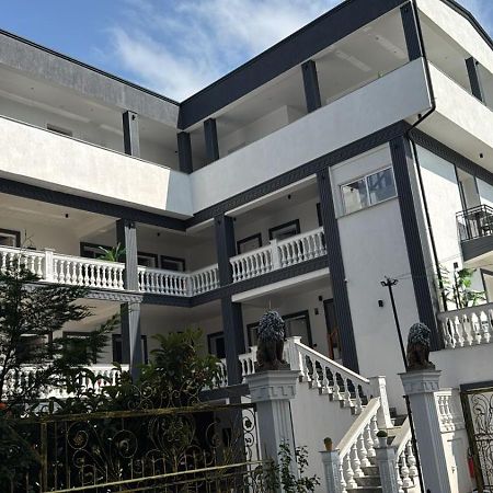 Vila Aaron Durrës 외부 사진