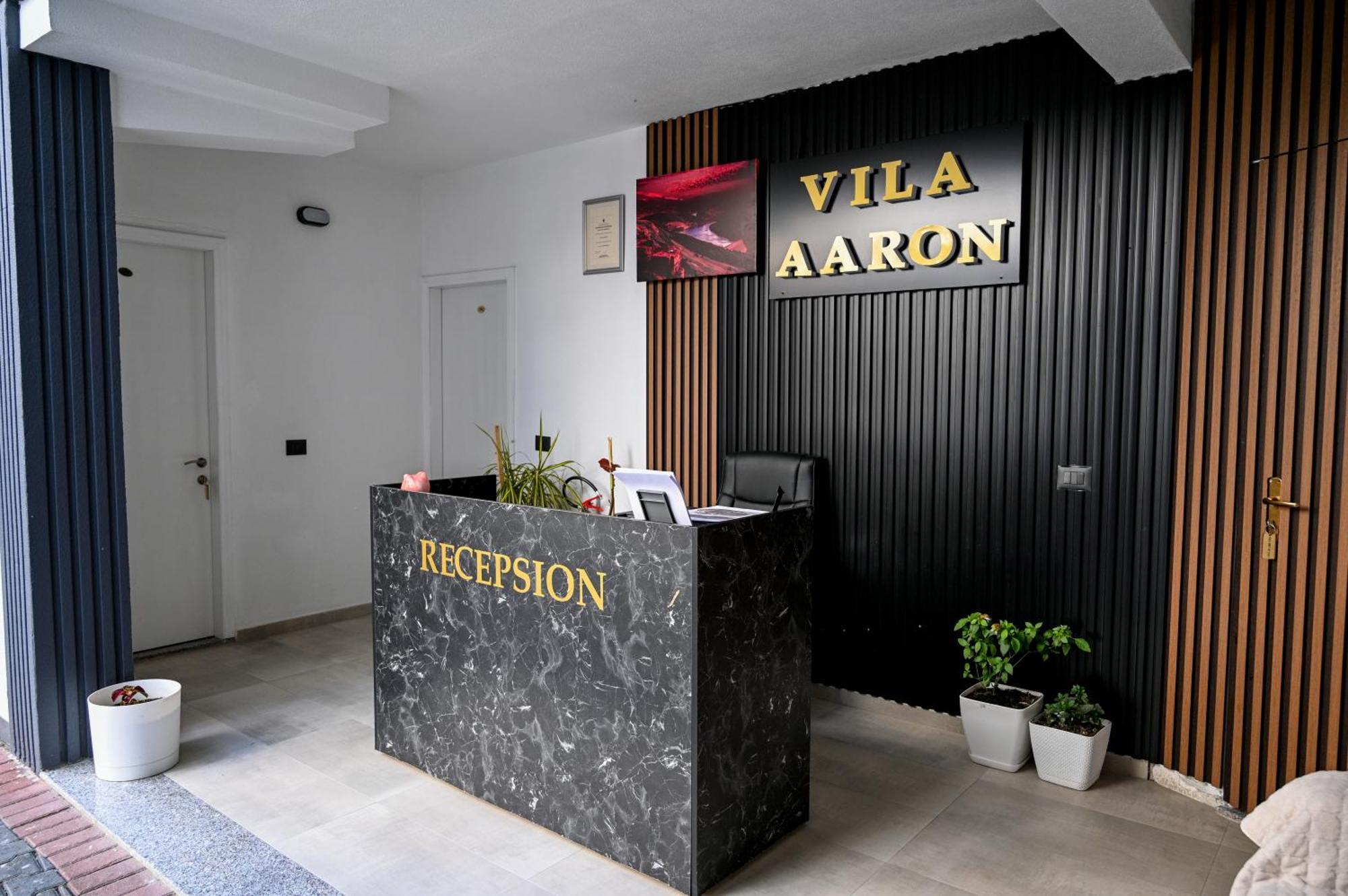 Vila Aaron Durrës 외부 사진