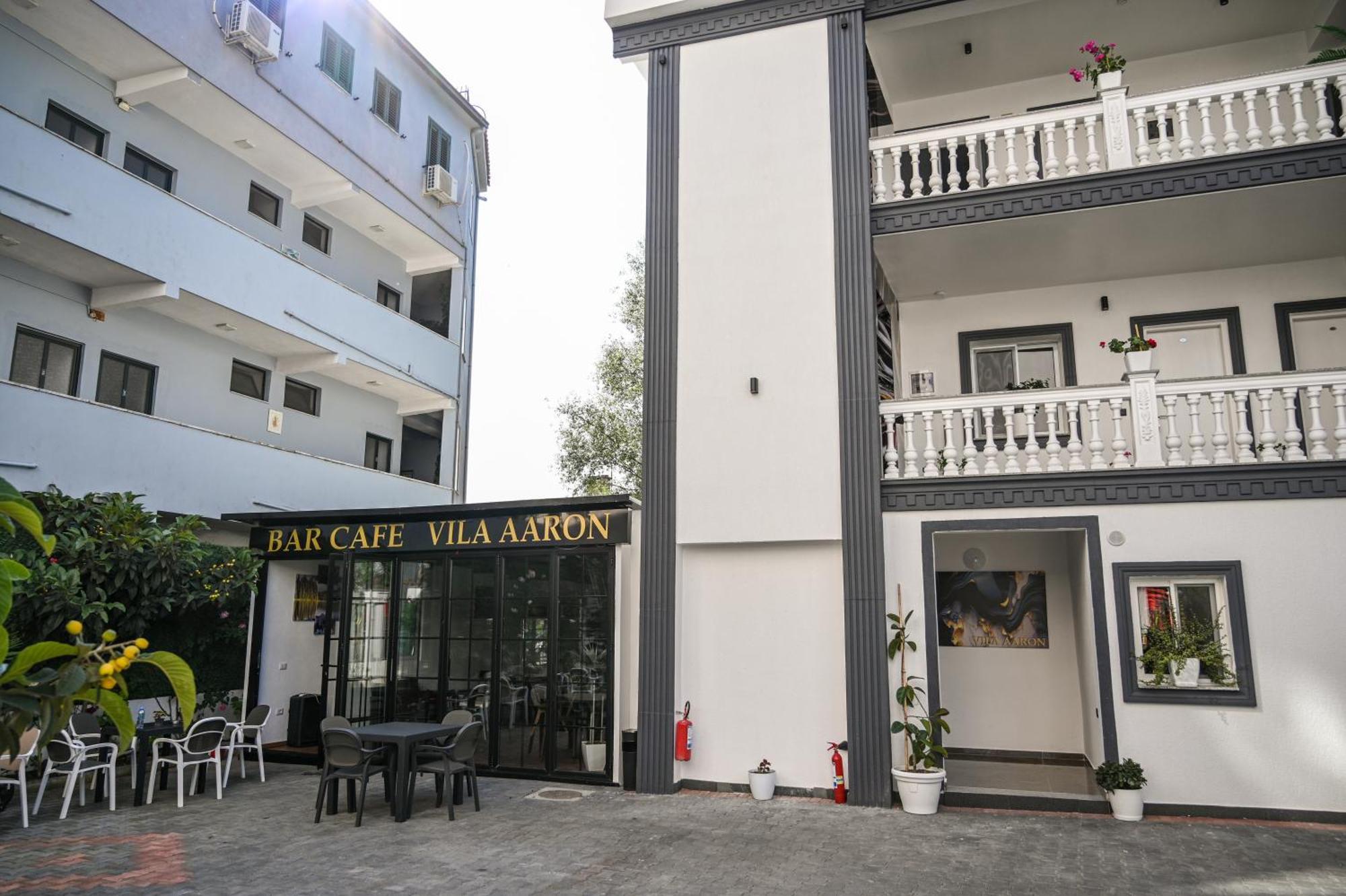 Vila Aaron Durrës 외부 사진