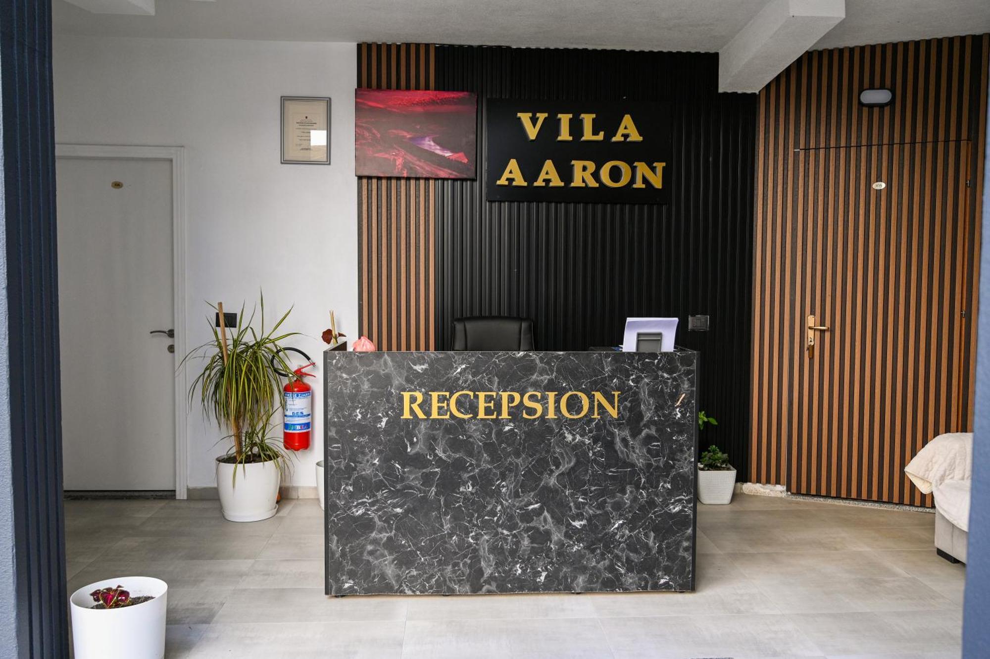 Vila Aaron Durrës 외부 사진